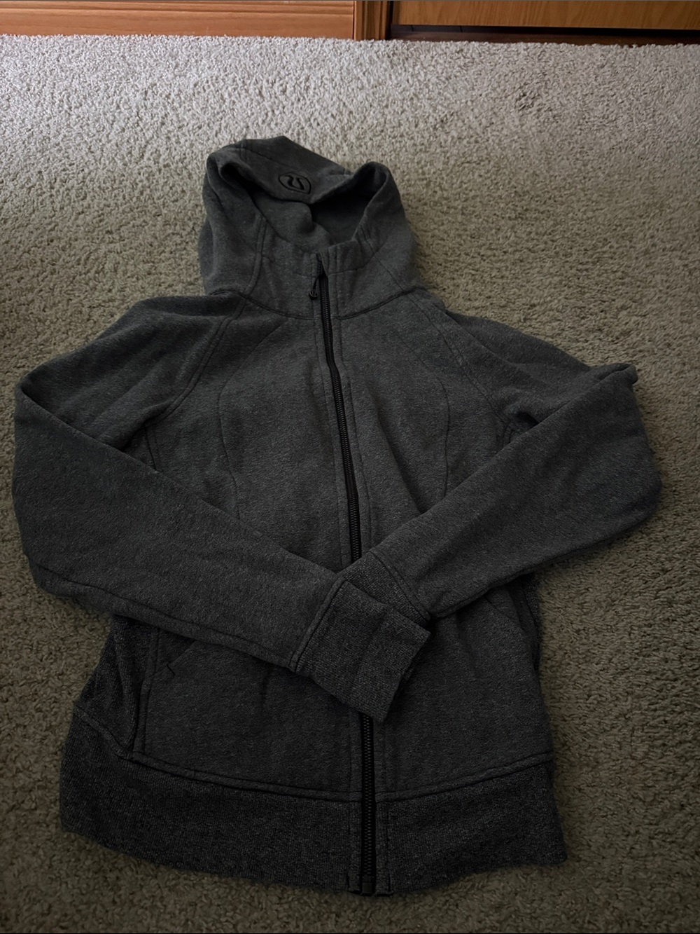 lululemon athletica Men's Charcoal Gray Full-Zip Hoodie Sweater